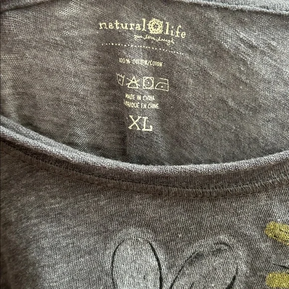 NATURAL LIFE Gray Floral Graphic Tee NWOT - Picture 3 of 3